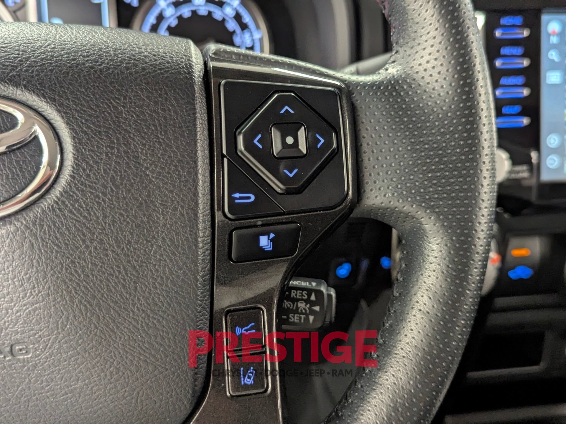 Used 2024 Toyota 4Runner TRD Off-Road Premium w/ Moonroof Package AWD/4WD image 18