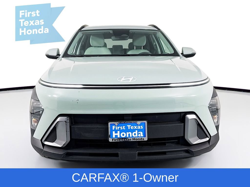 Used 2024 Hyundai Kona SEL image 2