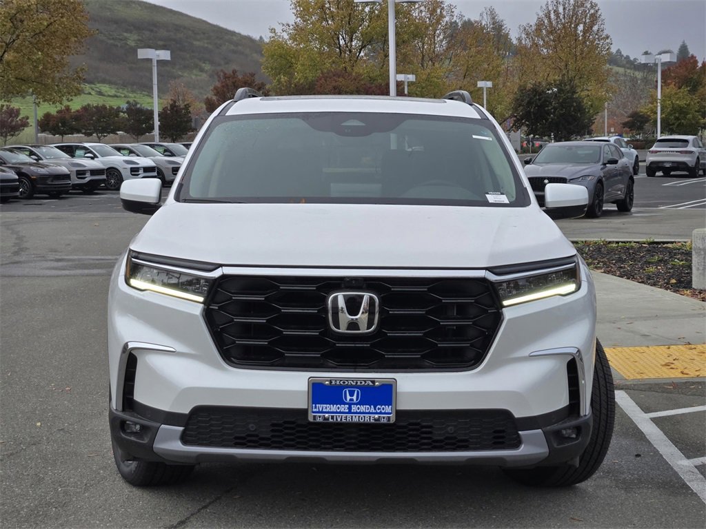 New 2025 Honda Pilot Elite image 2