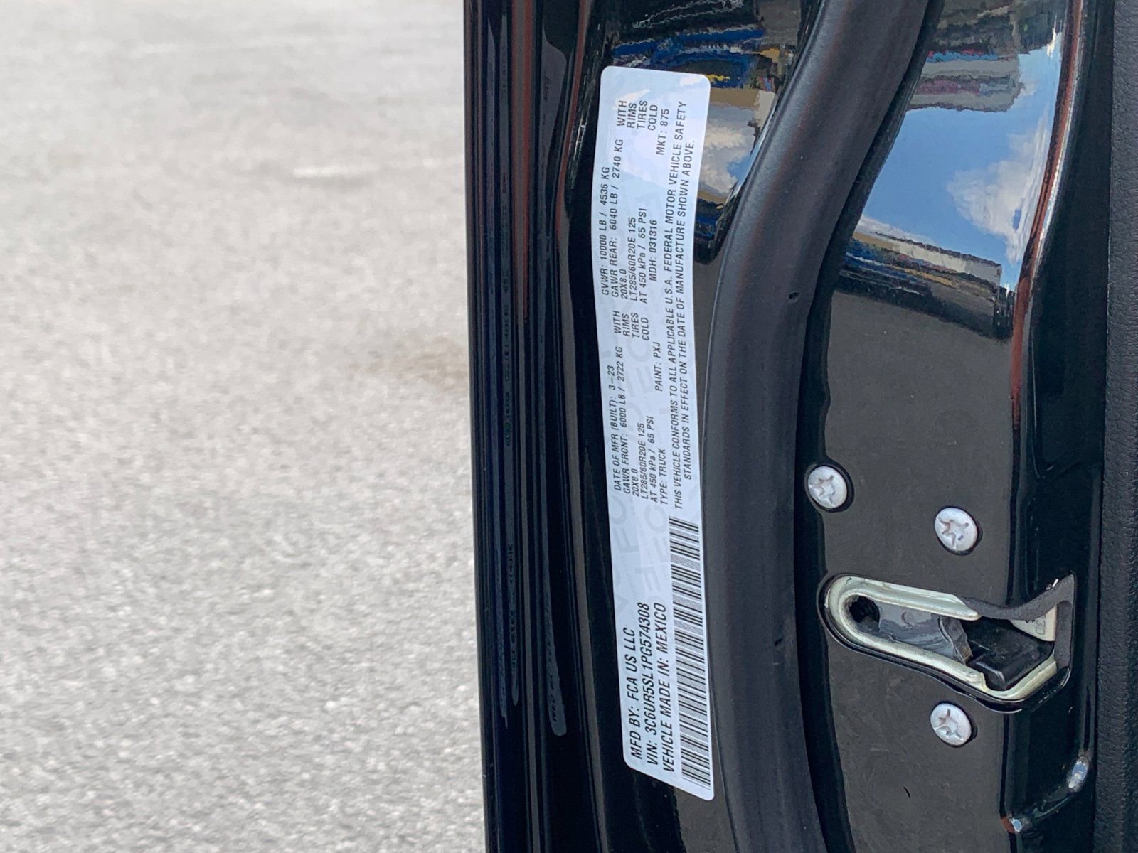 Used 2023 RAM 2500 Limited image 35