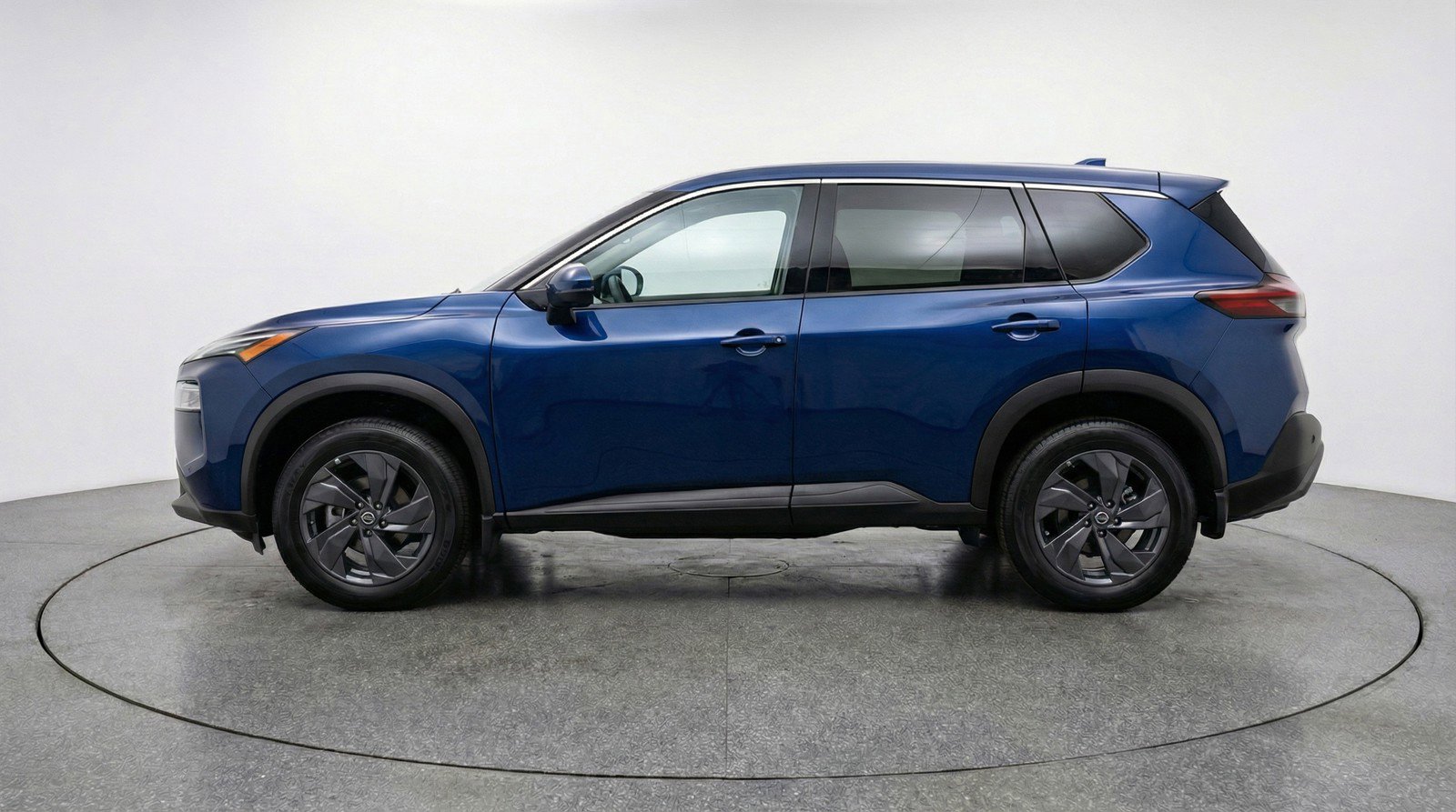 Used 2025 Nissan Rogue SV image 5