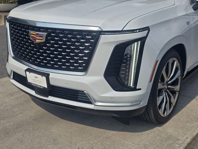 New 2026 Cadillac Escalade Luxury w/ Touring Package AWD/4WD image 10