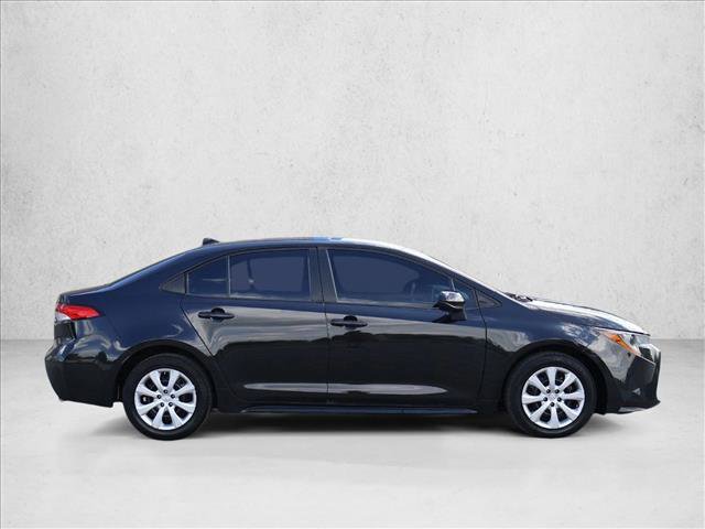 Used 2020 Toyota Corolla LE FWD image 4