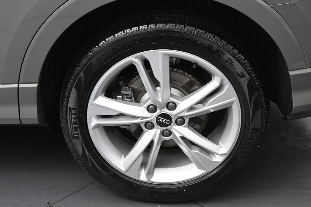 Used 2022 Audi Q3 2.0T Premium w/ Convenience Package AWD/4WD image 37