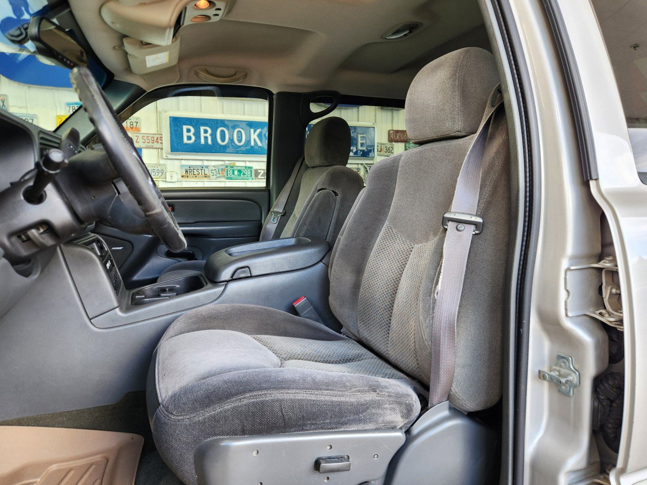 Used 2006 Chevrolet Silverado 2500 LT w/ Onstar Plus Package AWD/4WD image 4