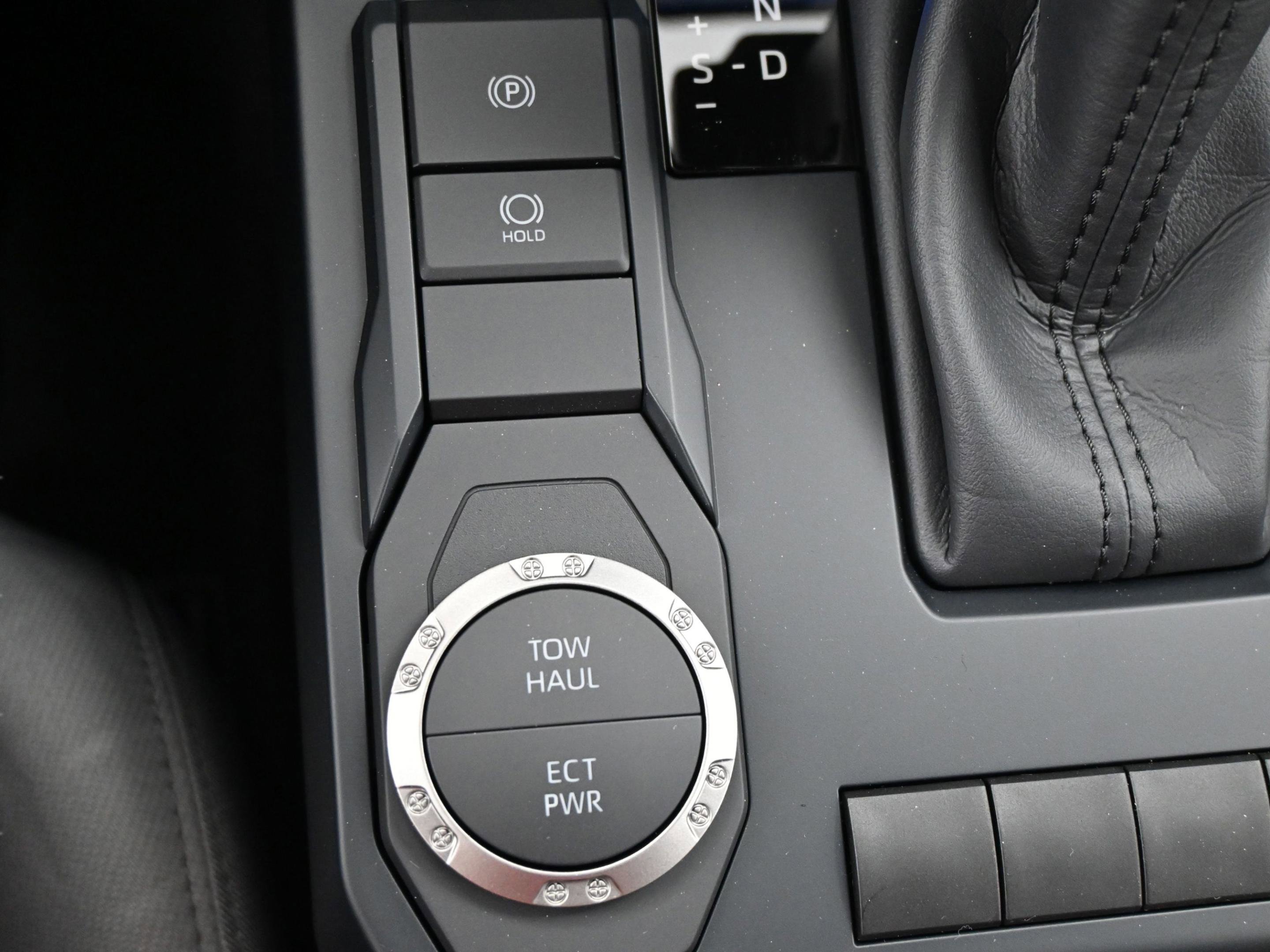 Certified 2025 Toyota Tacoma SR5 RWD image 28