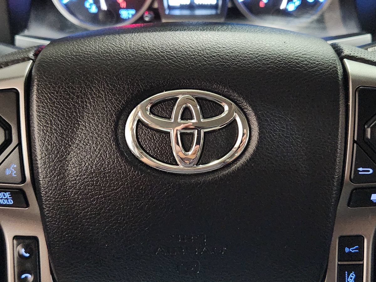 Used 2022 Toyota Tacoma SR5 RWD image 47