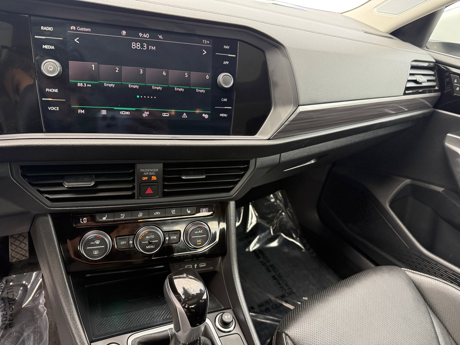 Certified 2023 Volkswagen Jetta SEL FWD image 12