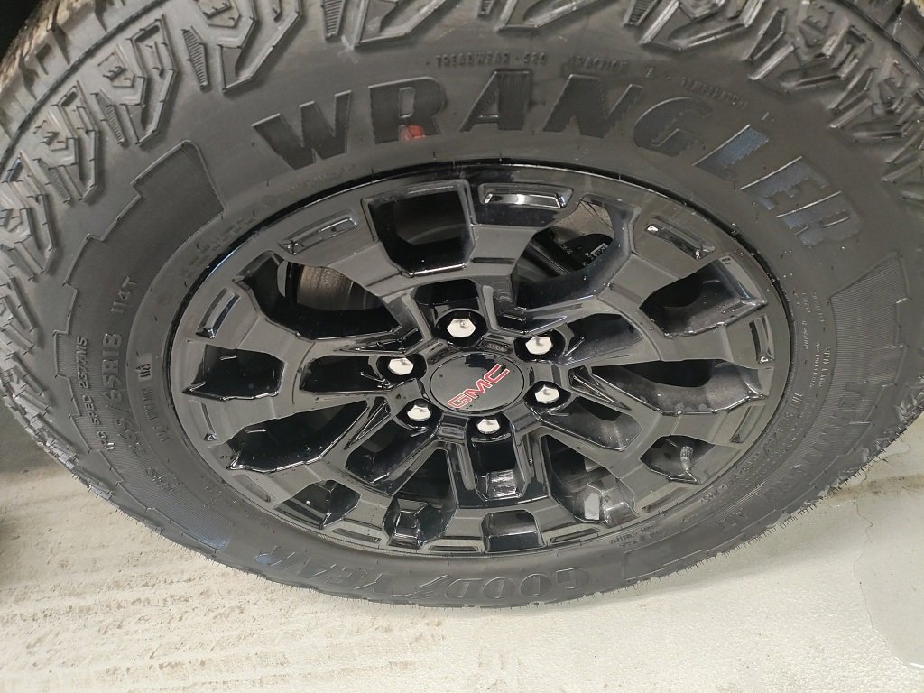 New 2026 GMC Canyon Elevation w/ Convenience Package image 18