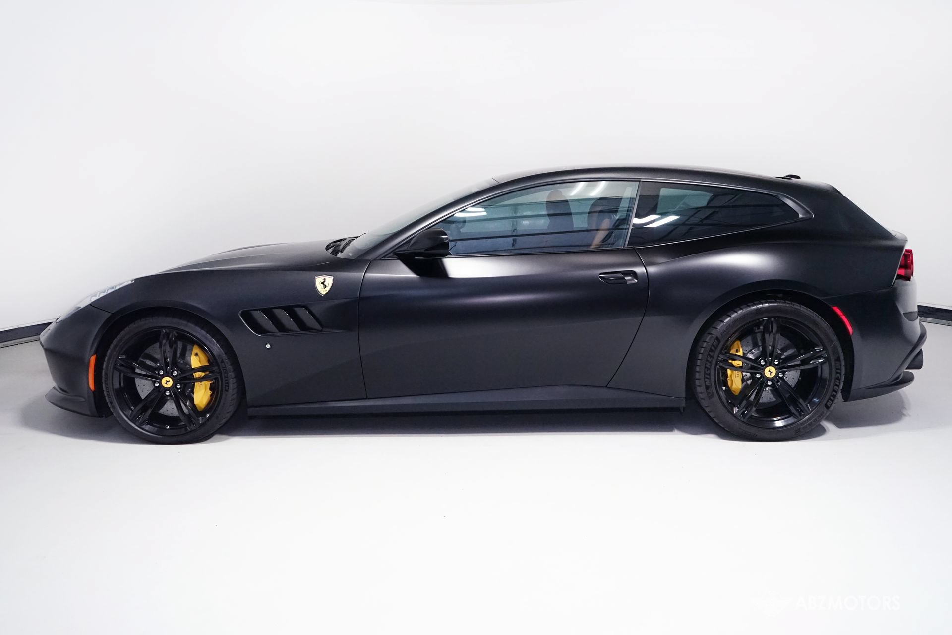 Used 2018 Ferrari GTC4Lusso AWD/4WD image 5