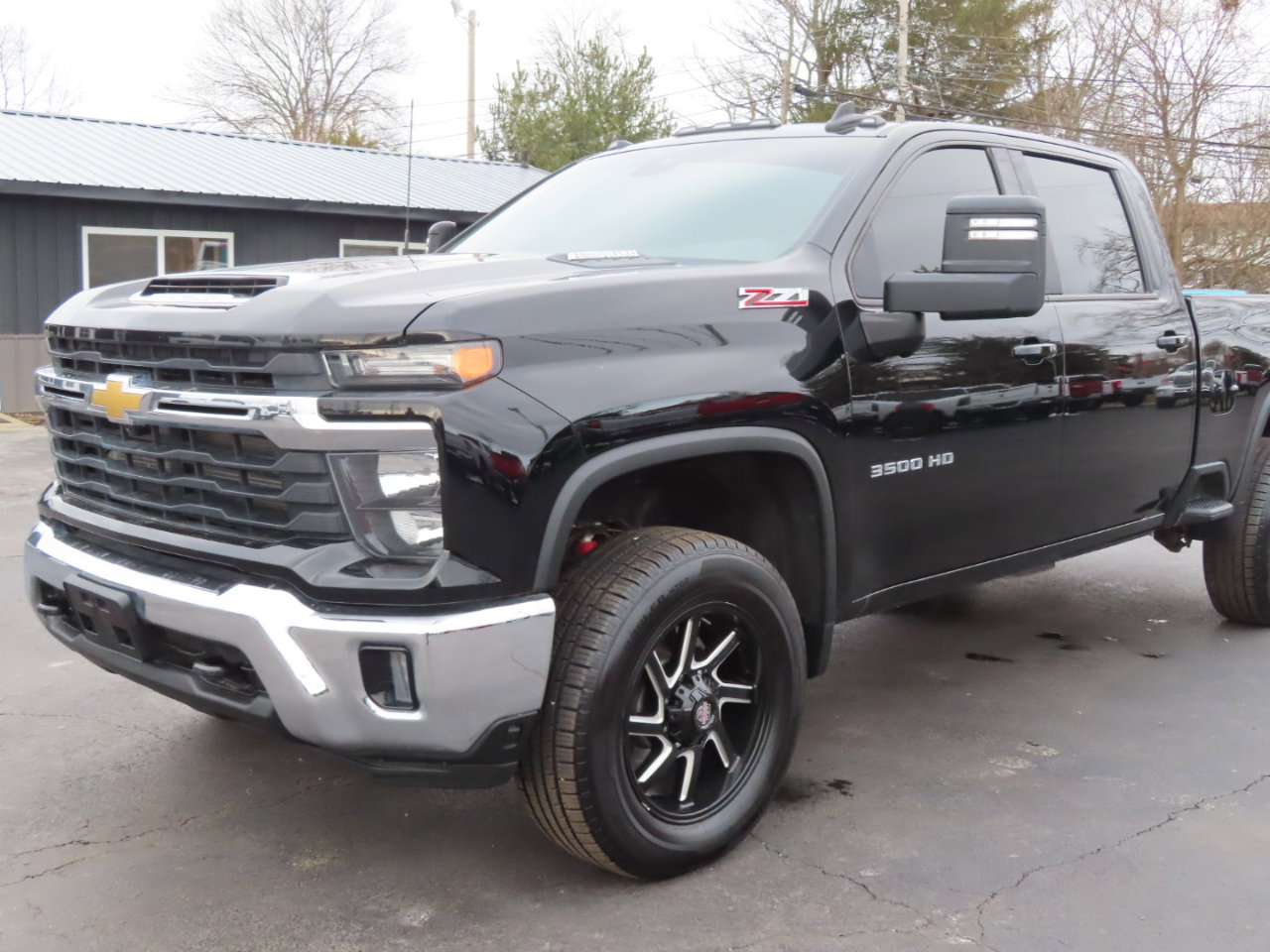 Used 2024 Chevrolet Silverado 3500 LT w/ Safety Package image 10