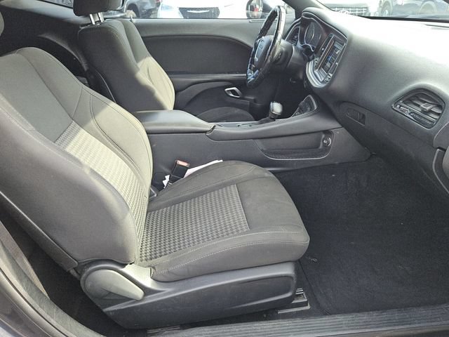 Used 2019 Dodge Challenger SXT RWD image 13