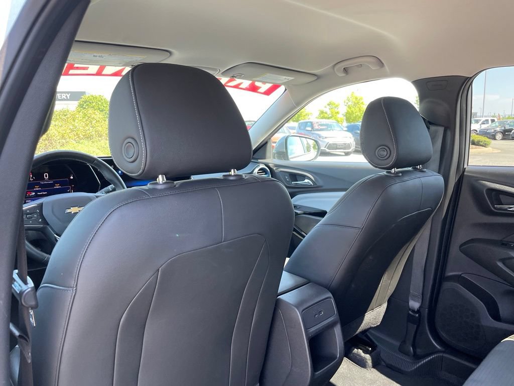 Used 2025 Chevrolet Trax LT w/ Driver Confidence Package FWD image 26
