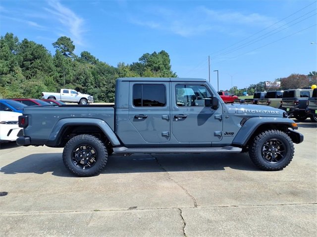 New 2025 Jeep Gladiator Sport image 2