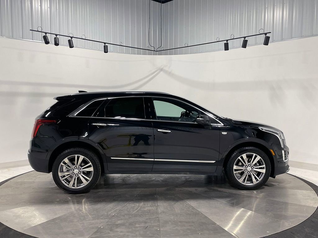 Used 2025 Cadillac XT5 Premium Luxury image 10