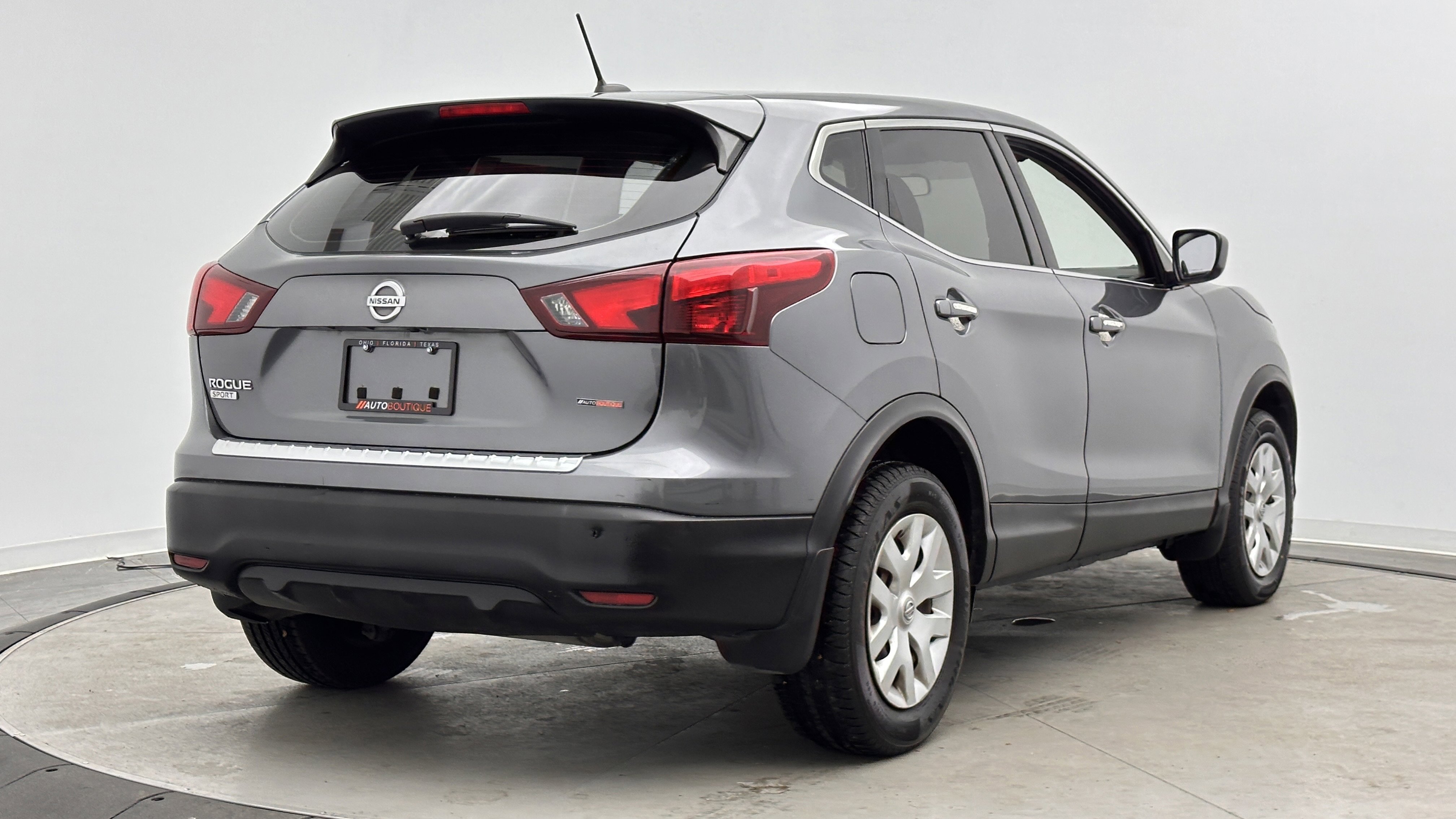 Used 2019 Nissan Rogue Sport S FWD image 7