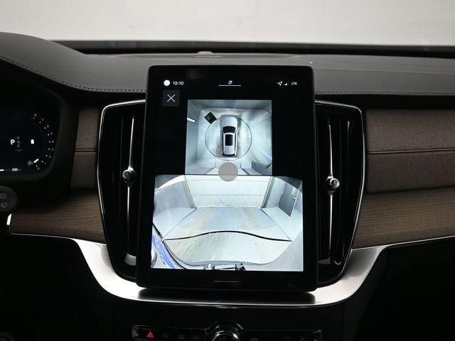 New 2026 Volvo XC90 B6 Plus w/ Protection Package Premier image 22