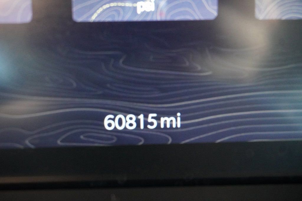 Used 2023 Jeep Grand Cherokee L Laredo image 8