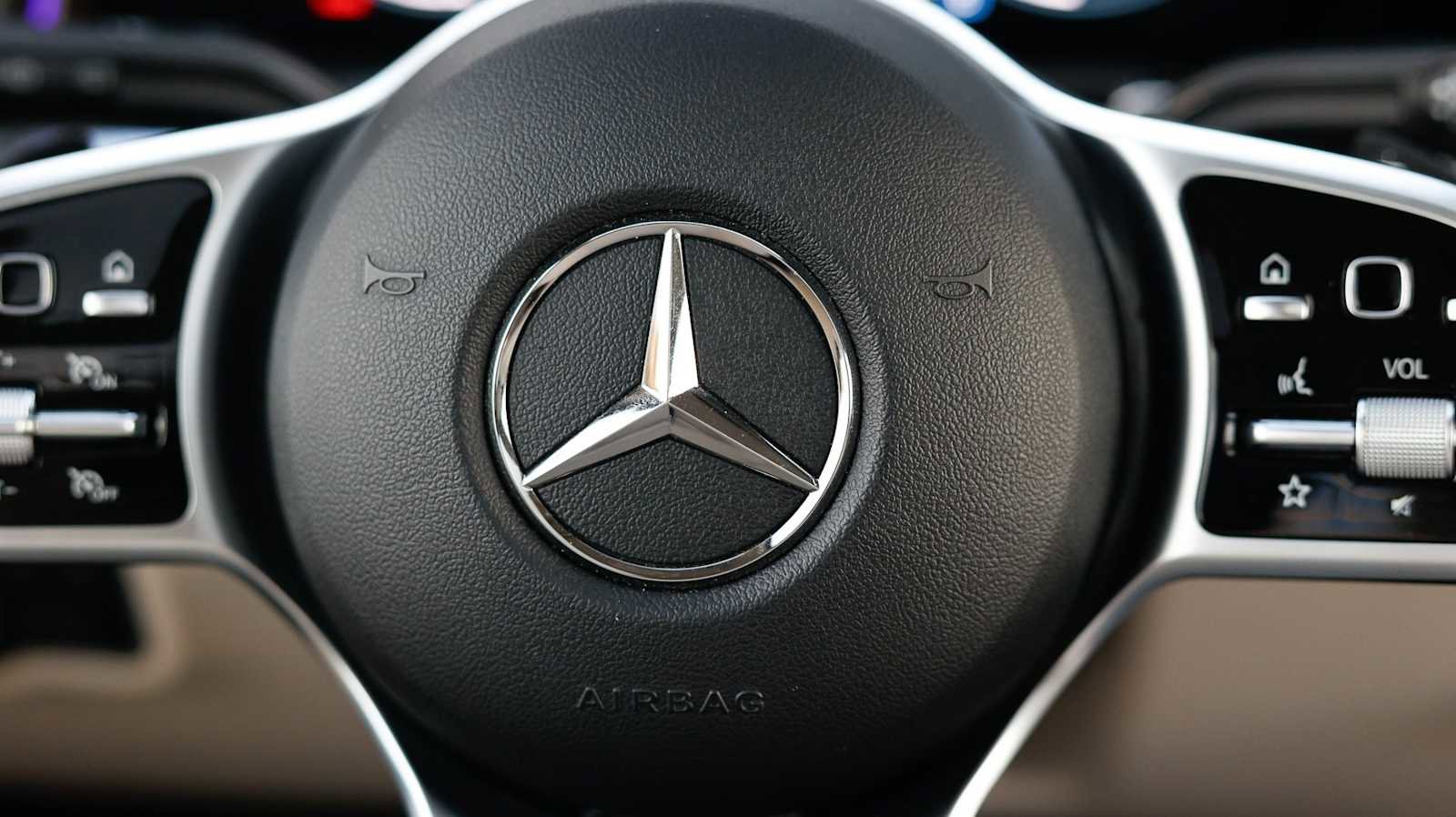 Certified 2023 Mercedes-Benz GLB 250 4MATIC image 35