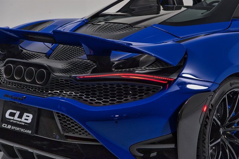 Used 2022 McLaren 765LT RWD image 39
