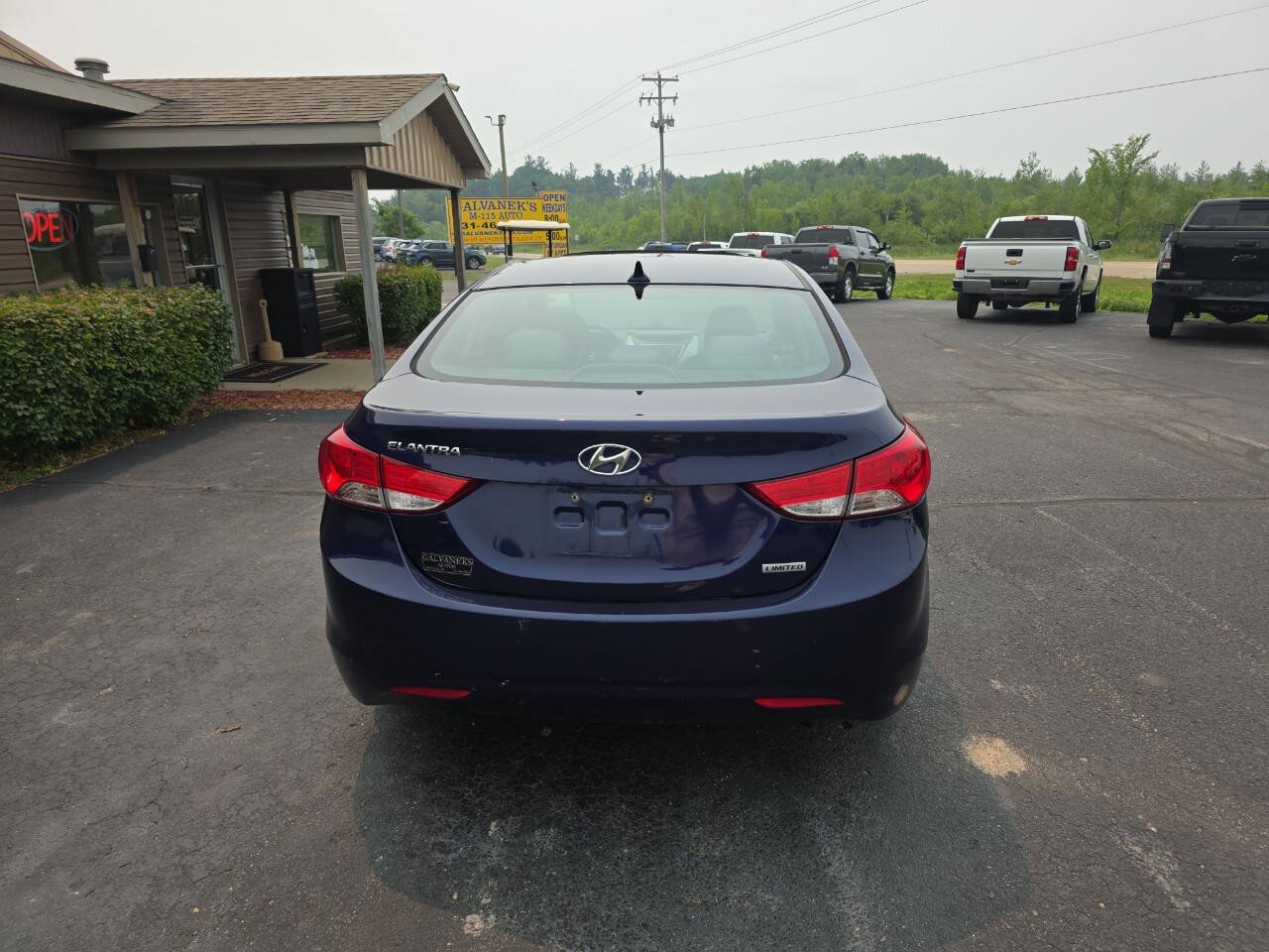 Used 2013 Hyundai Elantra Limited FWD image 7