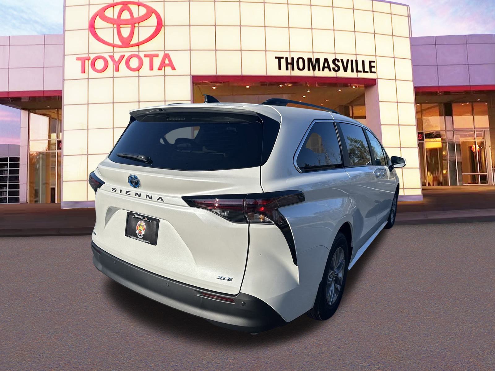 New 2025 Toyota Sienna XLE image 5