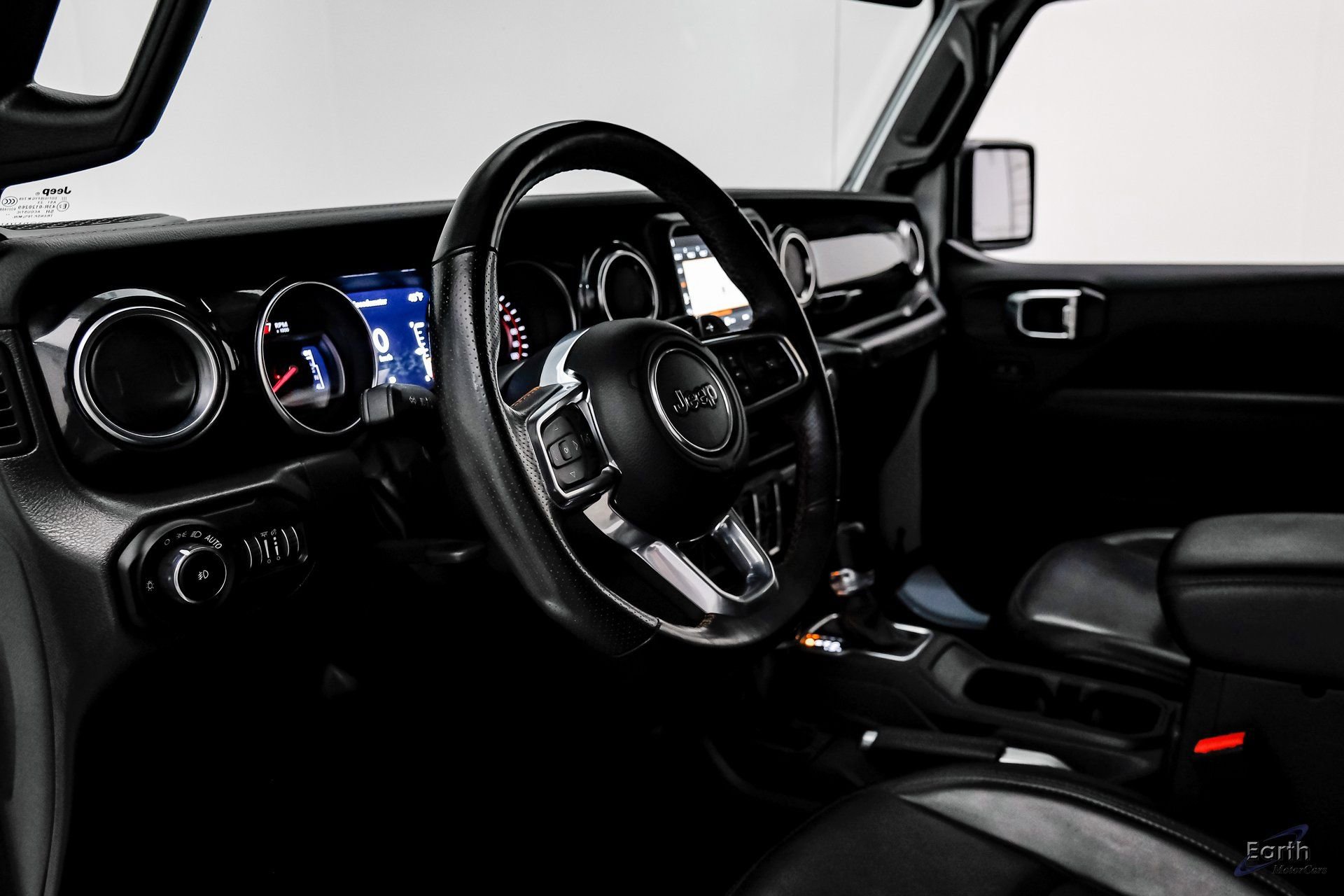 Used 2022 Jeep Wrangler Unlimited Rubicon w/ Xtreme Recon 35" Tire Package image 5