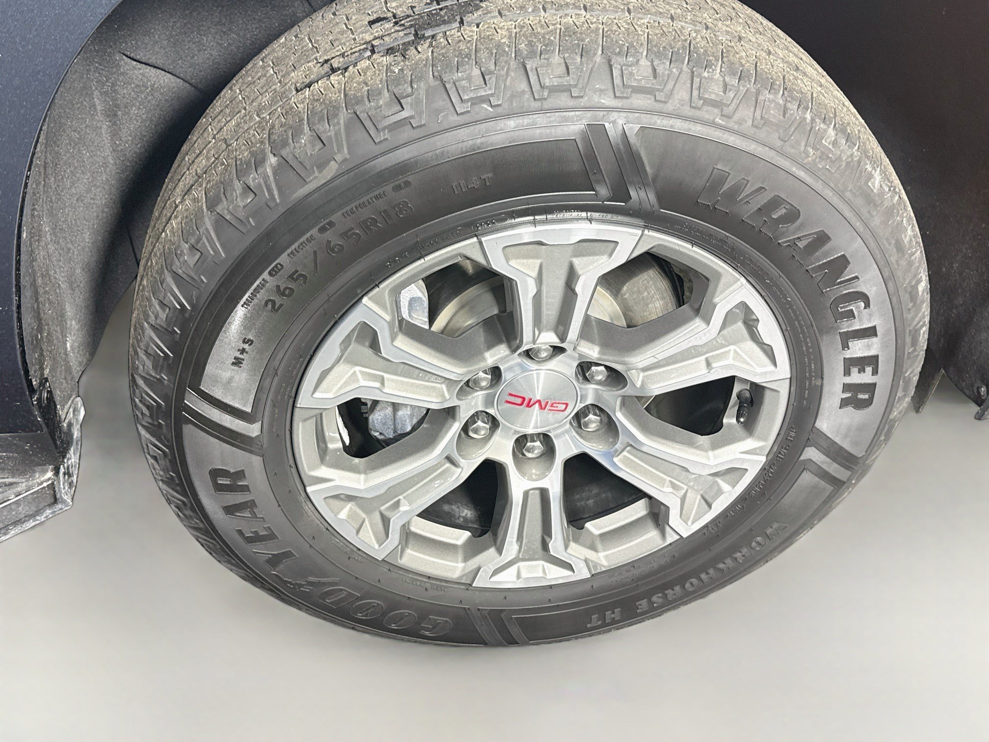 Used 2021 GMC Yukon SLE RWD image 32