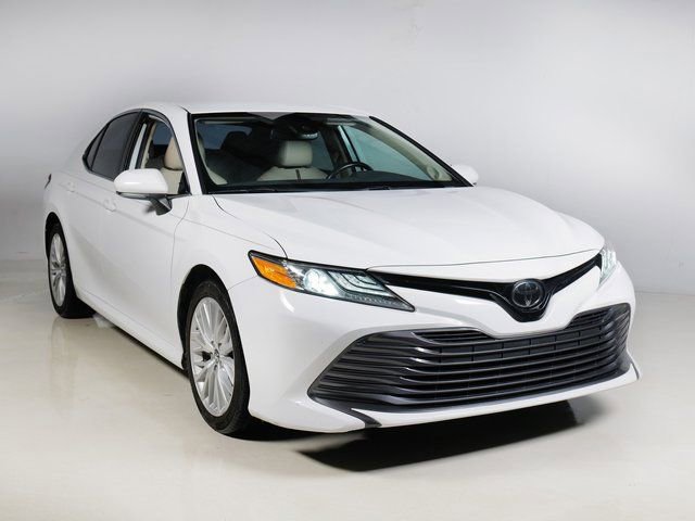 Used 2019 Toyota Camry XLE w/ Navigation Package image 7