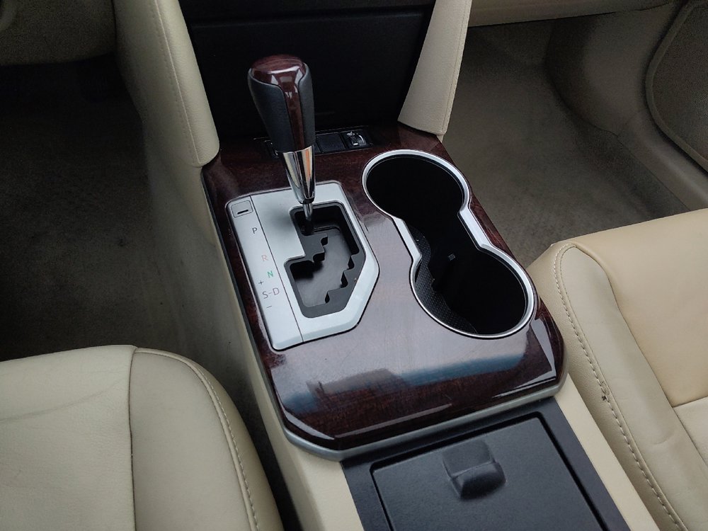 Used 2014 Toyota Camry XLE w/ Leather Package image 26