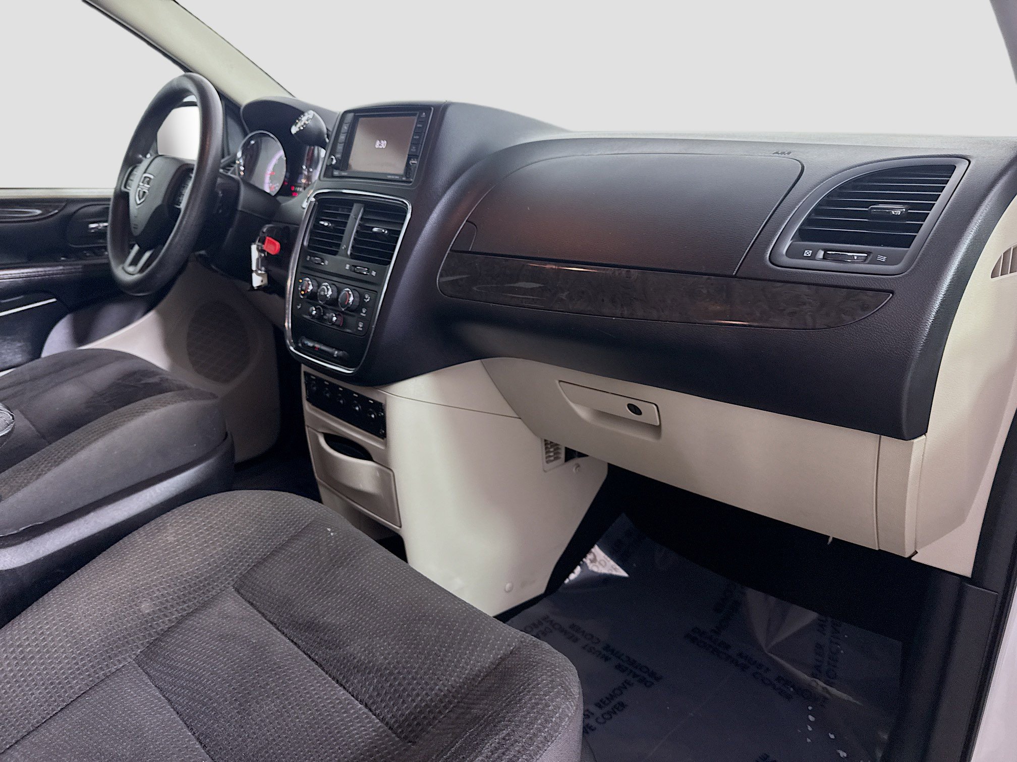 Used 2019 Dodge Grand Caravan SE image 28