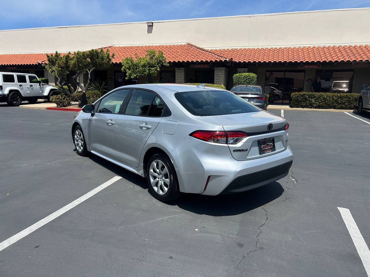 Used 2026 Toyota Corolla LE FWD image 3
