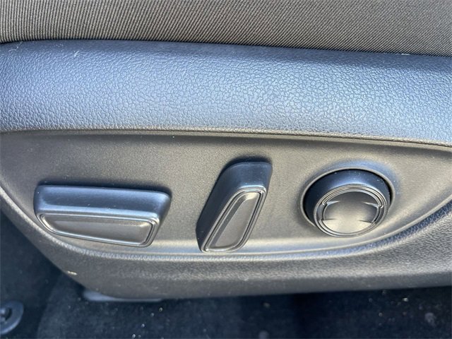 Used 2022 Toyota RAV4 XLE image 12