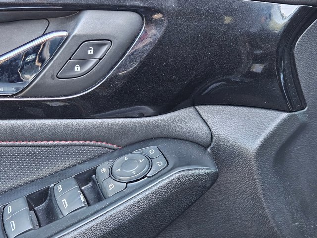 Used 2023 Chevrolet Traverse RS image 5