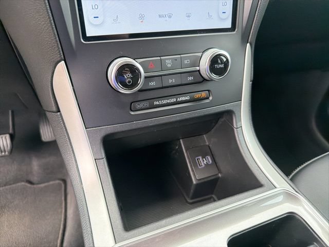 Used 2024 Ford Edge SEL AWD/4WD image 19