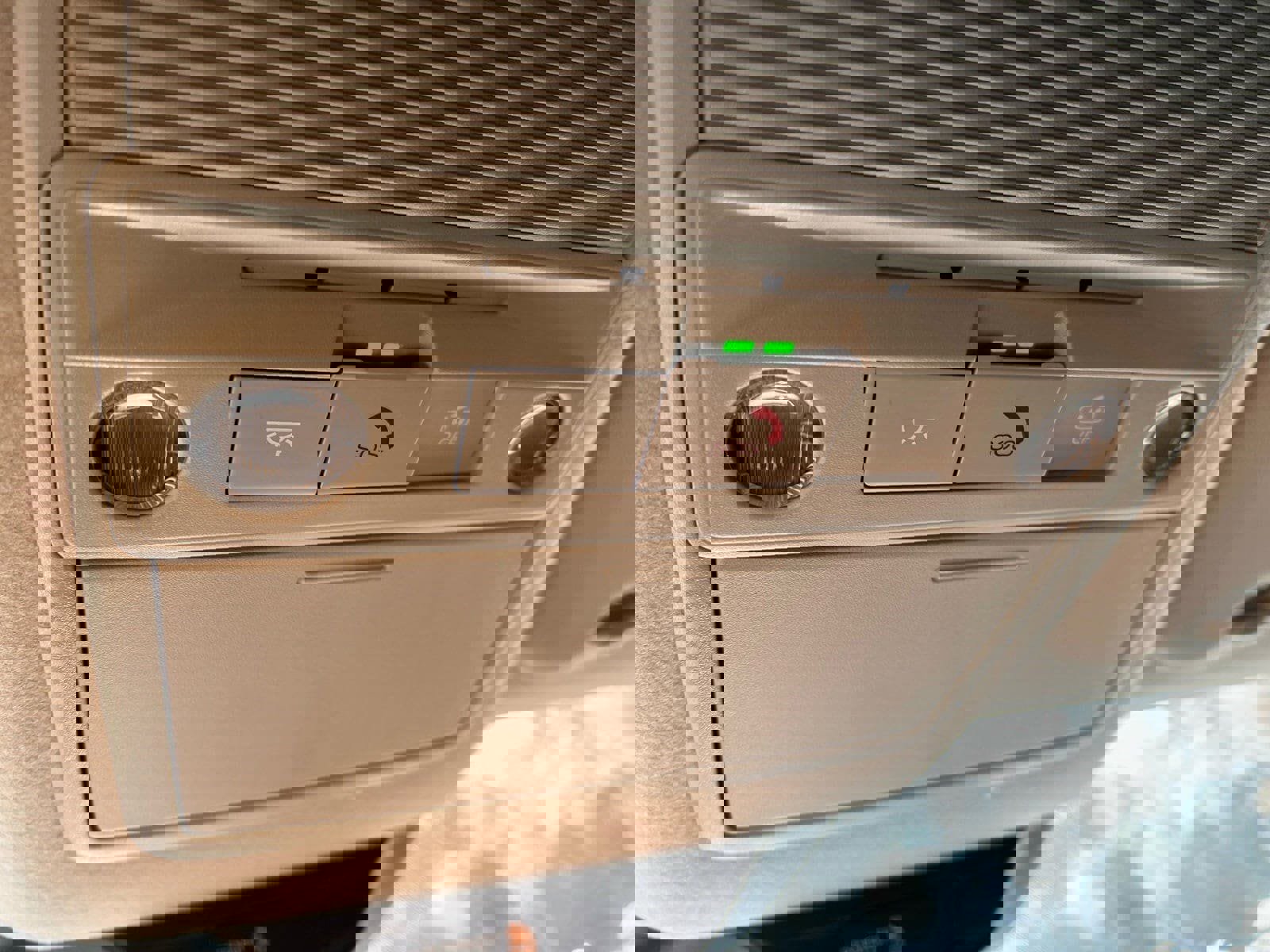 New 2026 Nissan Kicks SR w/ Cold Weather Package image 23