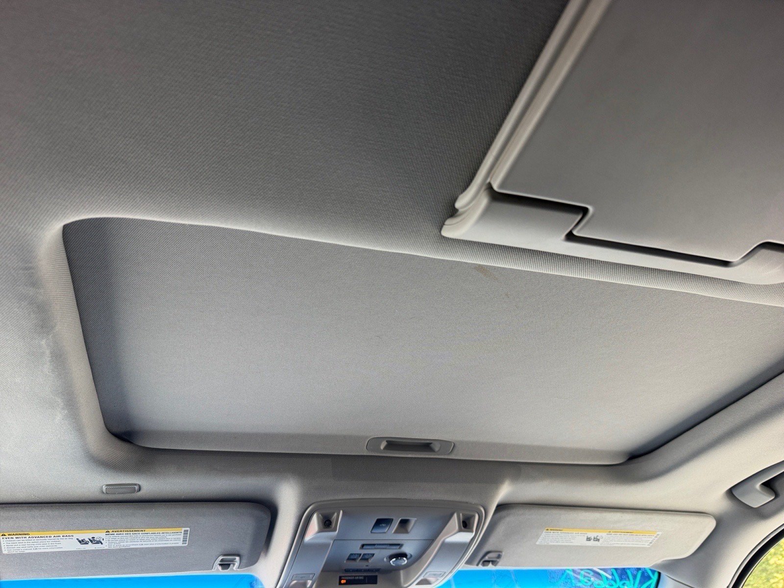 Used 2017 Chevrolet Suburban Premier AWD/4WD image 21