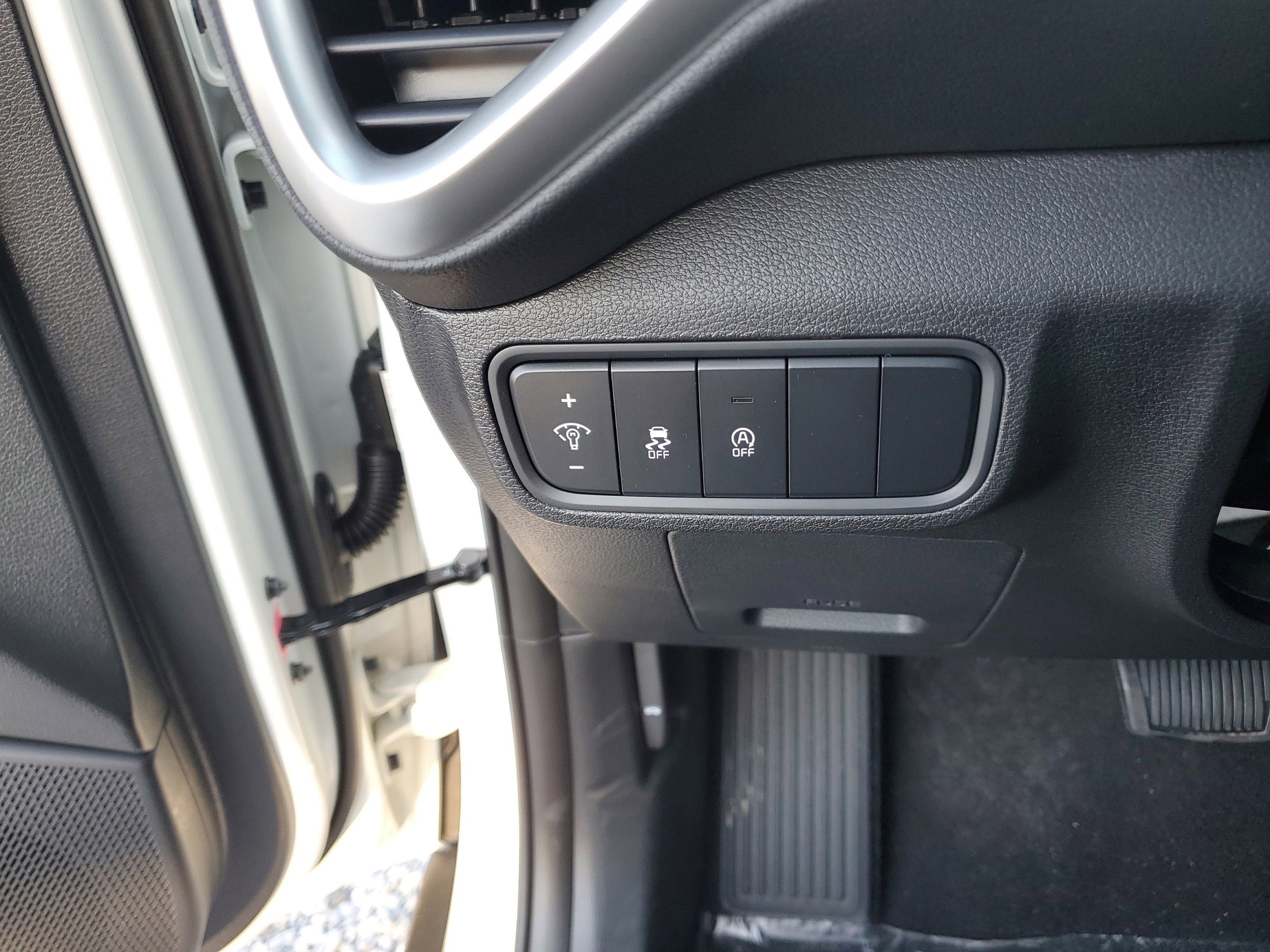Used 2025 Kia Soul LX FWD image 30