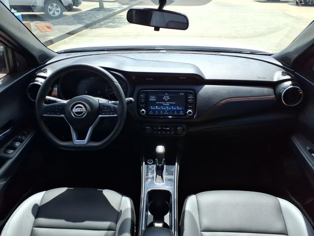 Used 2023 Nissan Kicks SR w/ SR Premium Package FWD image 14