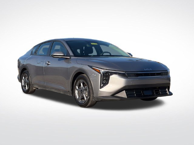 Used 2025 Kia K4 FWD image 3