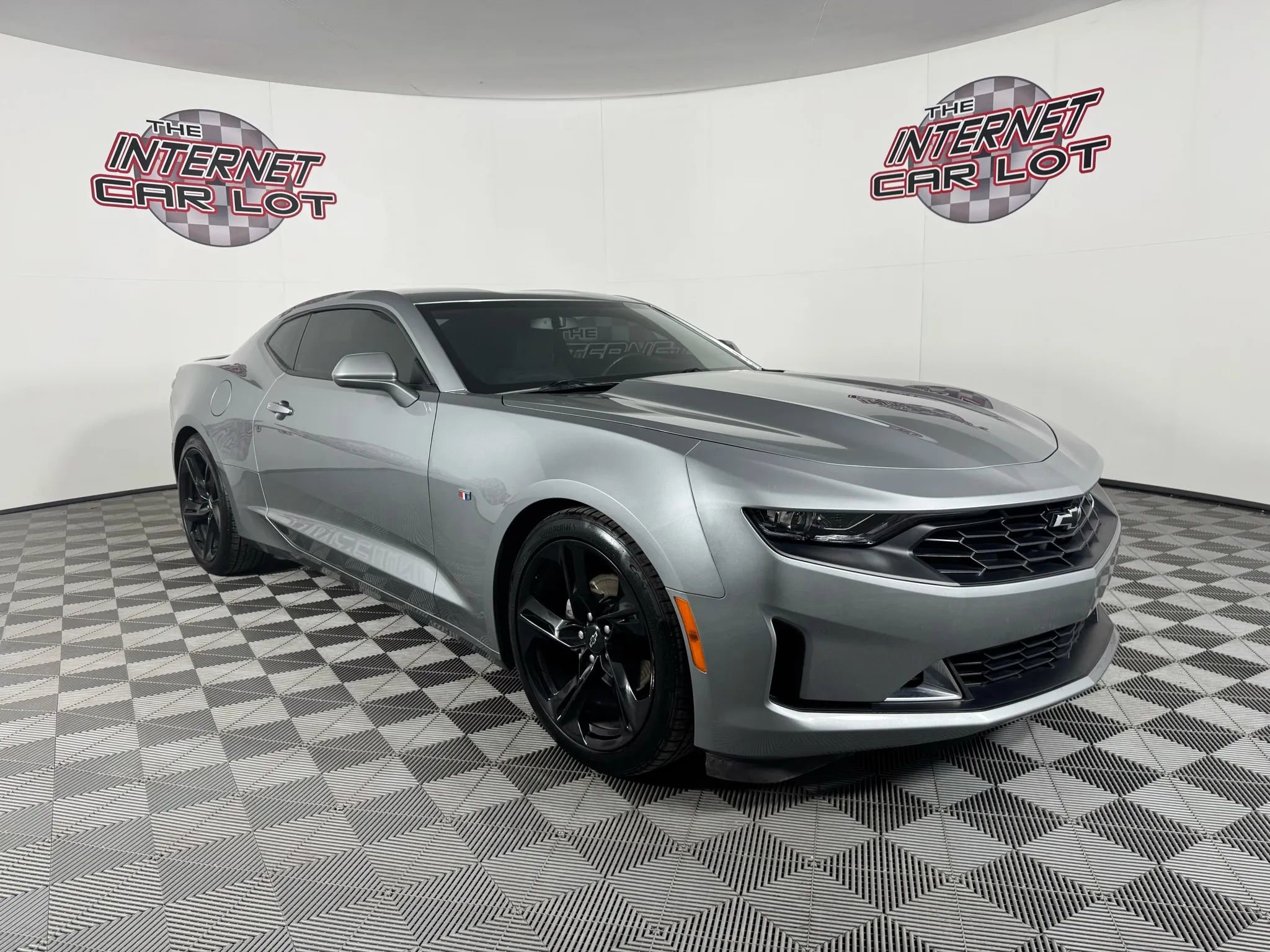 Used 2023 Chevrolet Camaro LT w/ RS Package image 9