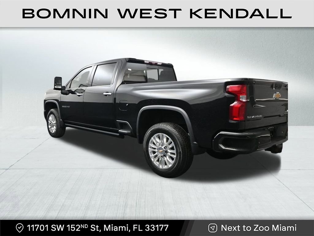 Used 2022 Chevrolet Silverado 2500 High Country w/ Z71 Off-Road Package image 3