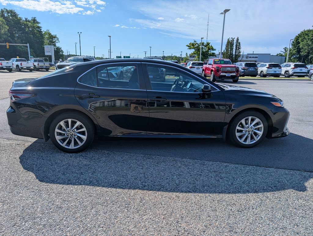 Used 2023 Toyota Camry LE FWD image 7