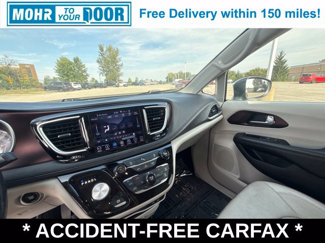 Used 2019 Chrysler Pacifica Limited FWD image 21