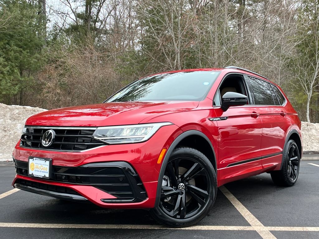 Used 2024 Volkswagen Tiguan SE R-Line