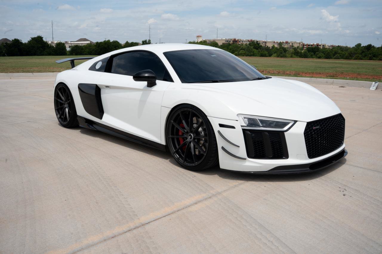 Used 2018 Audi R8 V10 RWD image 3