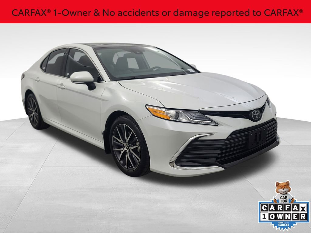 Used 2024 Toyota Camry XLE w/ Cold Weather Package image 2