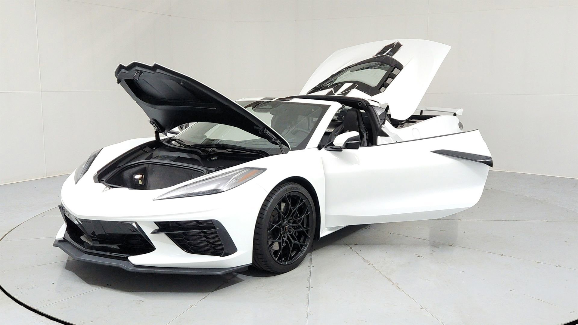 Certified 2025 Chevrolet Corvette Stingray Preferred Cpe w/ Z51 Performance Package image 9