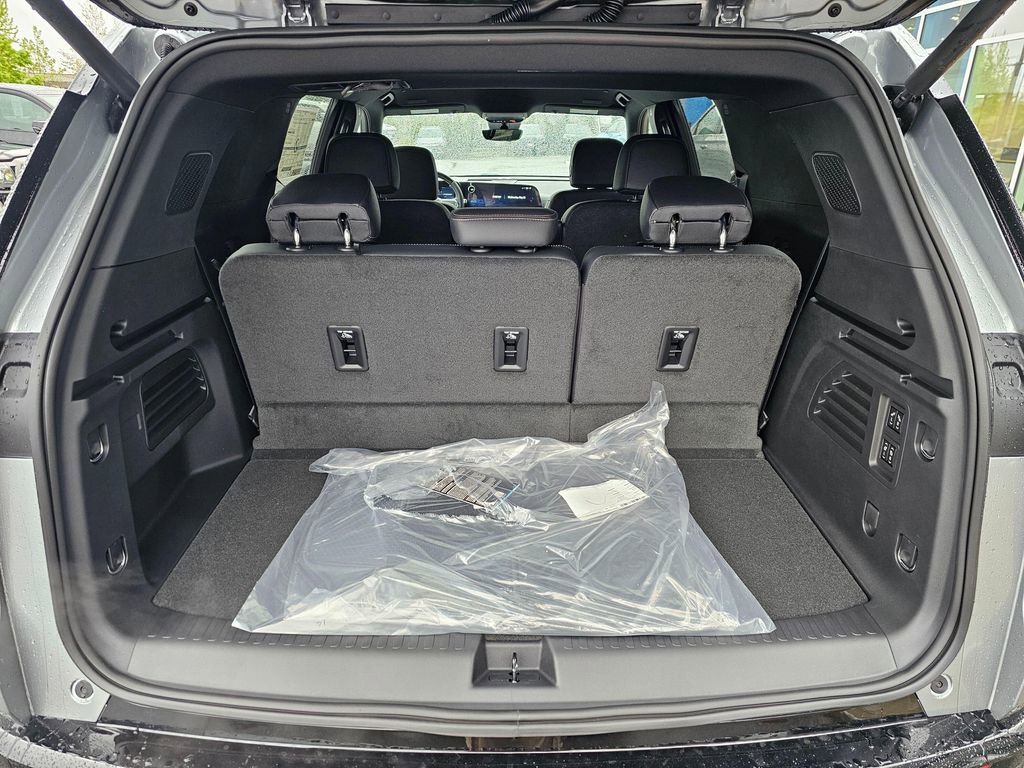 New 2026 Chevrolet Traverse High Country AWD/4WD image 14