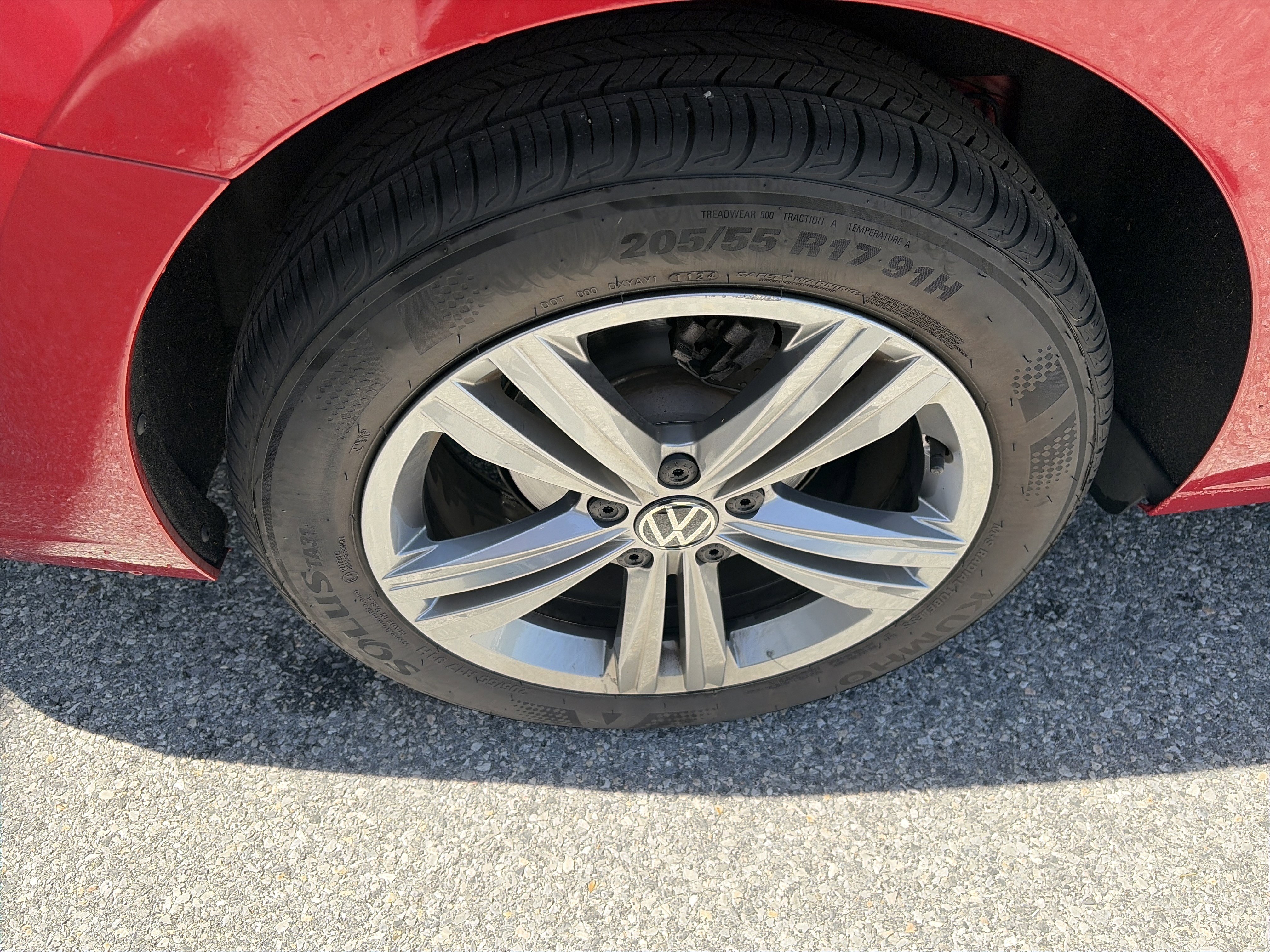 Used 2024 Volkswagen Jetta SE w/ Panoramic Sunroof Package FWD image 15